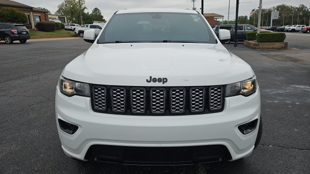 Used 2020 Jeep Grand Cherokee Laredo RWD image 20