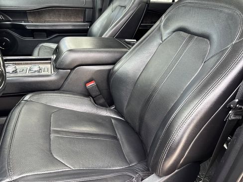 Used 2020 Ford Expedition Limited image 20