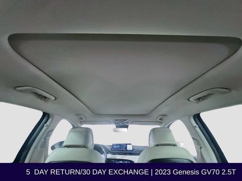 Used 2023 Genesis GV70 2.5T w/ Select Package AWD/4WD image 39