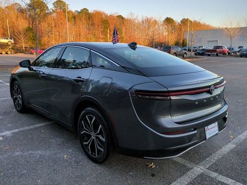 Used 2023 Toyota Crown XLE image 6