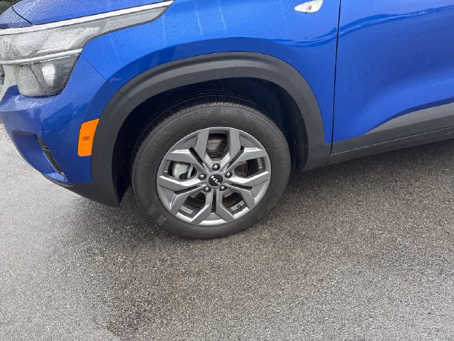 Certified 2024 Kia Seltos LX AWD/4WD image 11