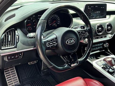 Used 2021 Kia Stinger GT2 RWD image 17