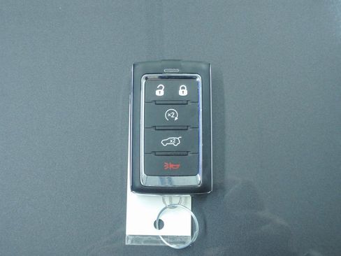 Used 2024 Jeep Grand Cherokee L Laredo image 38