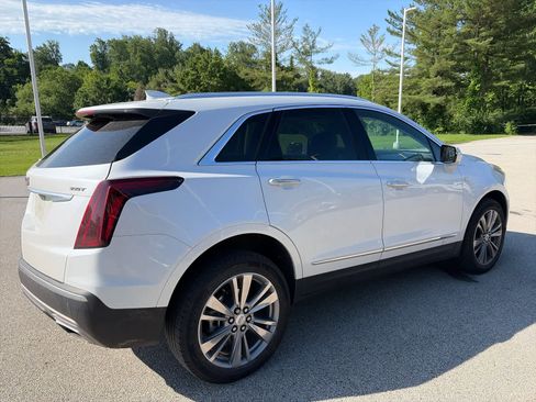 Used 2024 Cadillac XT5 Premium Luxury AWD/4WD image 4