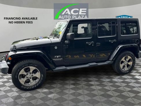 Used 2017 Jeep Wrangler Unlimited Sahara w/ Connectivity Group AWD/4WD image 7