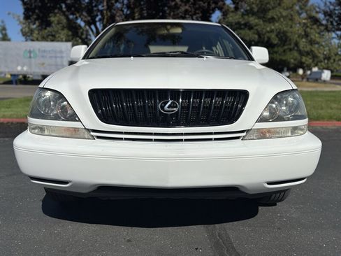 Used 2000 Lexus RX 300 4WD w/ Premium Pkg image 3