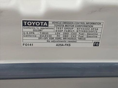 Used 2022 Toyota Camry SE w/ Carpet Mat Package (TMS) FWD image 23