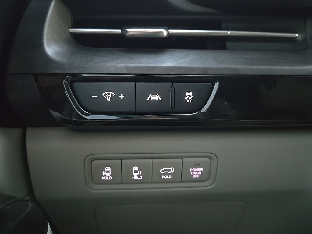 Certified 2024 Kia Carnival EX FWD image 20