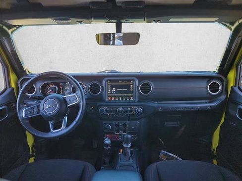 Used 2023 Jeep Wrangler Rubicon w/ Cold Weather Group image 17