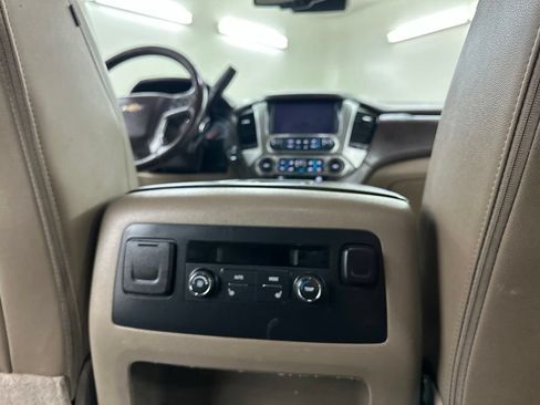 Used 2017 Chevrolet Suburban LT w/ Luxury Package AWD/4WD image 26