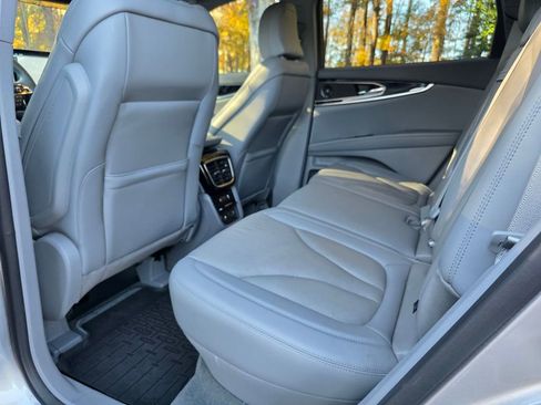 Used 2022 Lincoln Nautilus Reserve w/ Luxury Package image 28