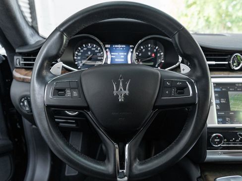 Used 2014 Maserati Quattroporte GTS image 24
