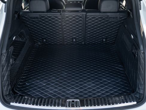 Used 2020 Porsche Cayenne Turbo image 31