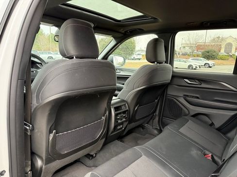 Certified 2024 Jeep Grand Cherokee Laredo X w/ Luxury Tech Group I image 28