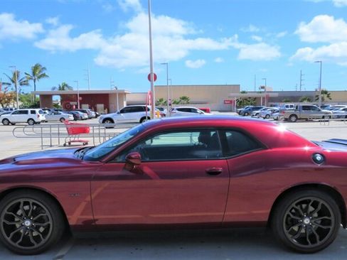 Used 2017 Dodge Challenger R/T w/ Blacktop Package RWD image 3