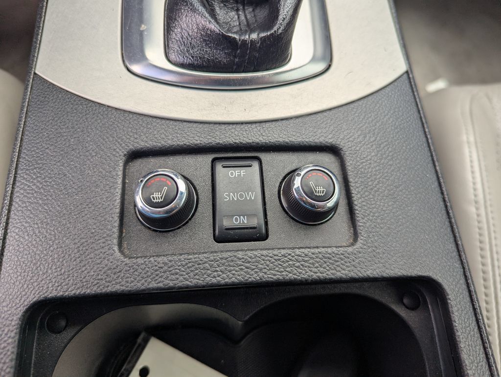 Used 2009 INFINITI G37 x Sedan w/ Premium Pkg AWD/4WD image 15