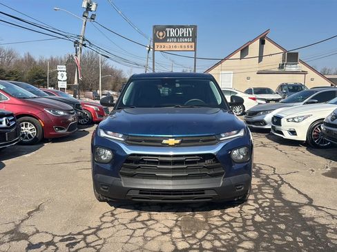 Used 2021 Chevrolet TrailBlazer LS image 2