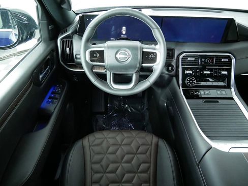 Used 2025 Nissan Armada Platinum Reserve image 15