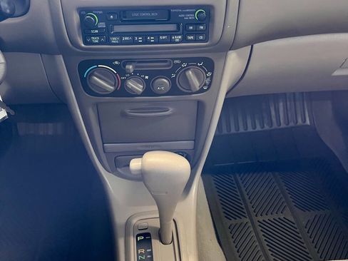 Used 2000 Toyota Corolla VE image 11