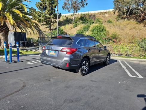 Used 2019 Subaru Outback 2.5i Limited image 7
