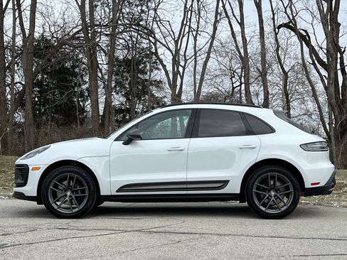 Certified 2025 Porsche Macan Turbo image 2
