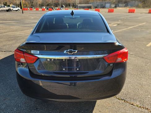 Used 2015 Chevrolet Impala LT w/ Convenience Package image 10