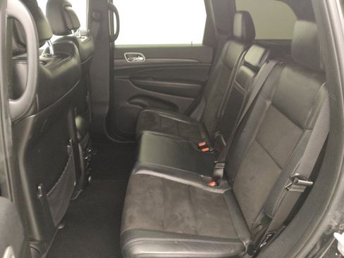Used 2019 Jeep Grand Cherokee Altitude RWD image 18