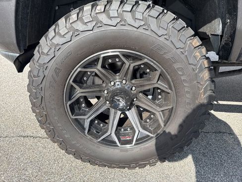 New 2025 RAM 2500 Big Horn AWD/4WD image 9