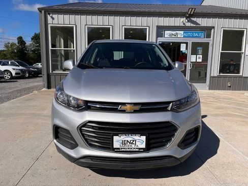 Used 2018 Chevrolet Trax LS AWD/4WD image 2