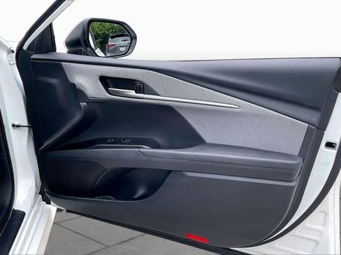 Used 2025 Toyota Camry LE w/ Convenience Package FWD image 21