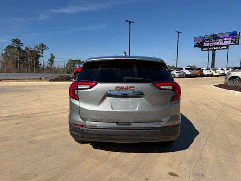 Used 2023 GMC Terrain SLE w/ LPO, Floor Liner Package image 4