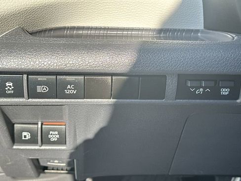 Certified 2024 Toyota Sienna XLE w/ XLE Plus Package FWD image 22