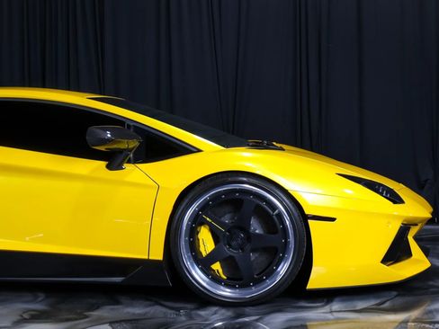 Used 2013 Lamborghini Aventador LP 700-4 image 15