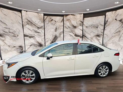 Used 2024 Toyota Corolla LE image 4