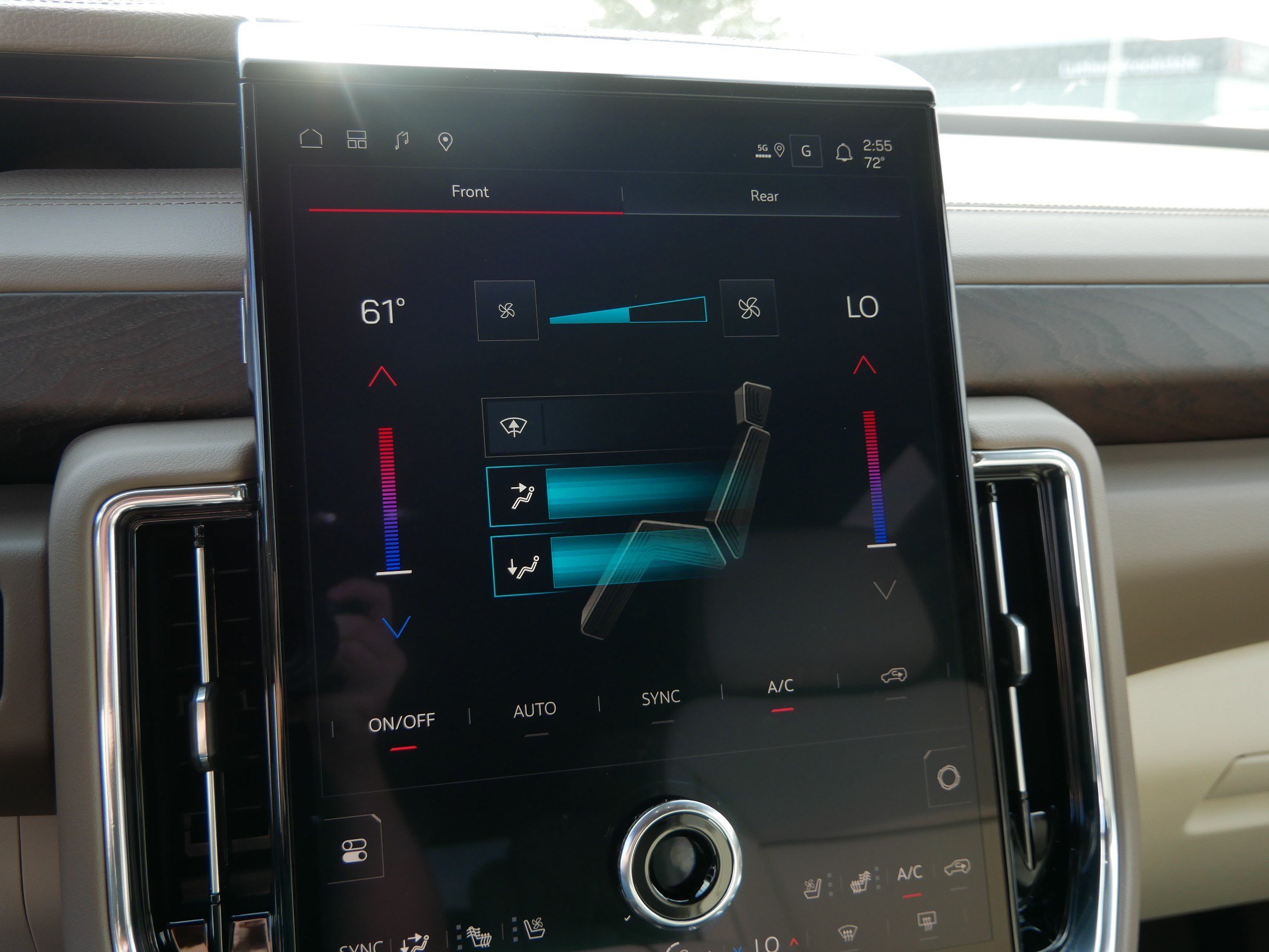 New 2026 GMC Yukon Denali AWD/4WD image 8