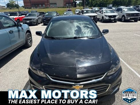 Used 2017 Chevrolet Malibu LT FWD image 8