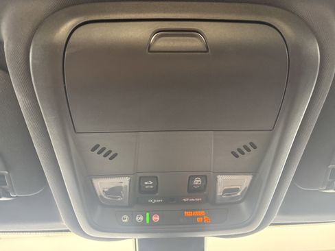 Used 2024 Chevrolet Equinox RS FWD image 19