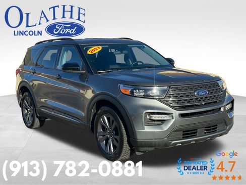 Used 2023 Ford Explorer XLT w/ Equipment Group 202A image 7