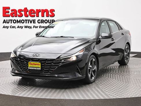 Used 2021 Hyundai Elantra SEL w/ Convenience + Premium Package FWD image 1