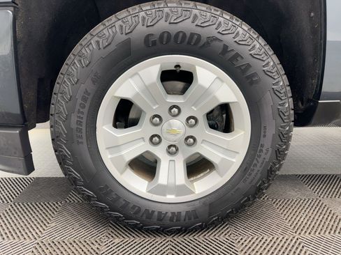 Used 2018 Chevrolet Silverado 1500 LT w/ All Star Edition image 12