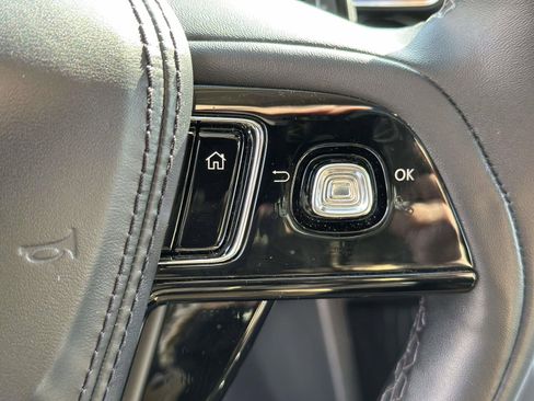 Used 2024 Lincoln Aviator AWD w/ Premium Package image 15