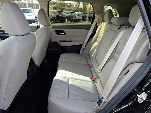 Used 2024 Nissan Rogue SV image 13