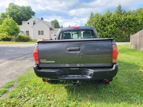 Used 2012 Toyota Tacoma 4x4 Regular Cab image 9