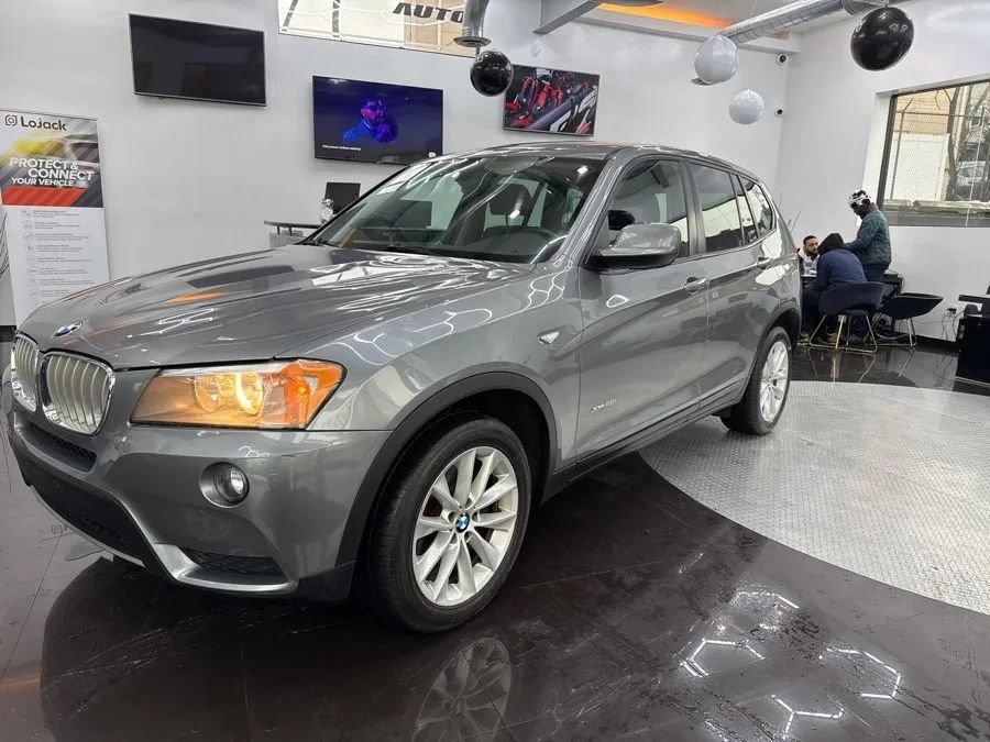 Used 2014 BMW X3 xDrive28i AWD/4WD image 2
