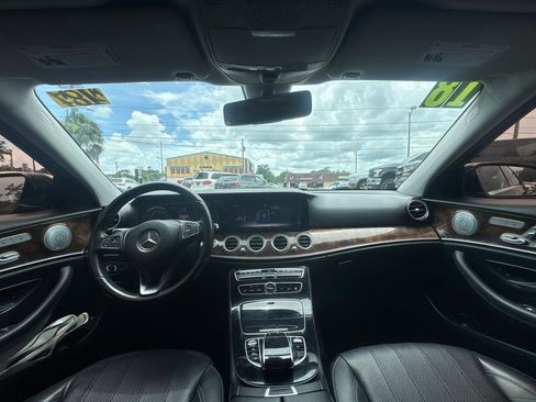 Used 2018 Mercedes-Benz E 300 image 24