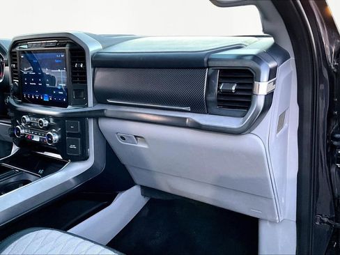 Used 2022 Ford F150 Limited image 18