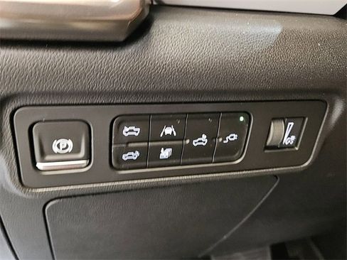 New 2025 GMC Hummer EV 2X image 28