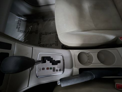 Used 2012 Toyota Corolla LE image 24