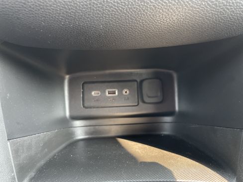 Used 2020 Chevrolet Equinox LT FWD image 36