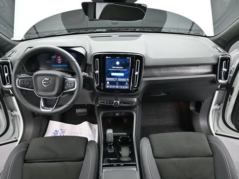 Certified 2023 Volvo XC40 Recharge Plus AWD/4WD image 22